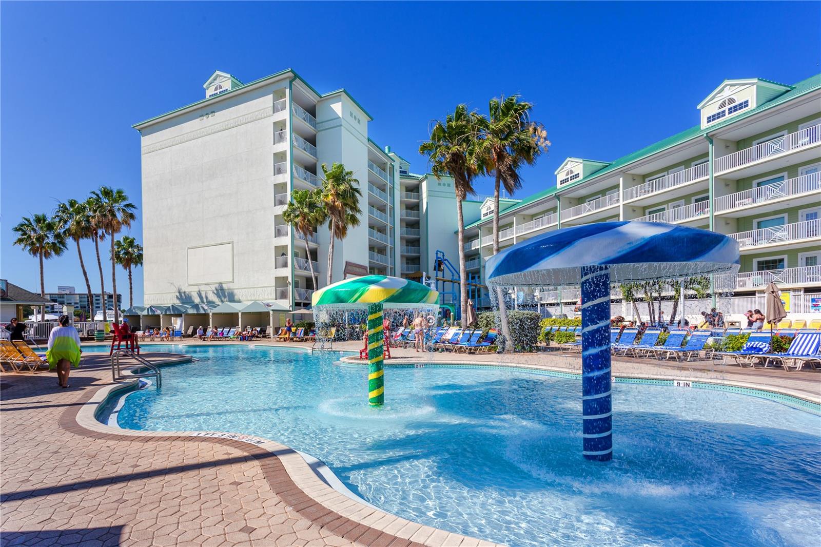 399 2nd St #217 Property Photo 33