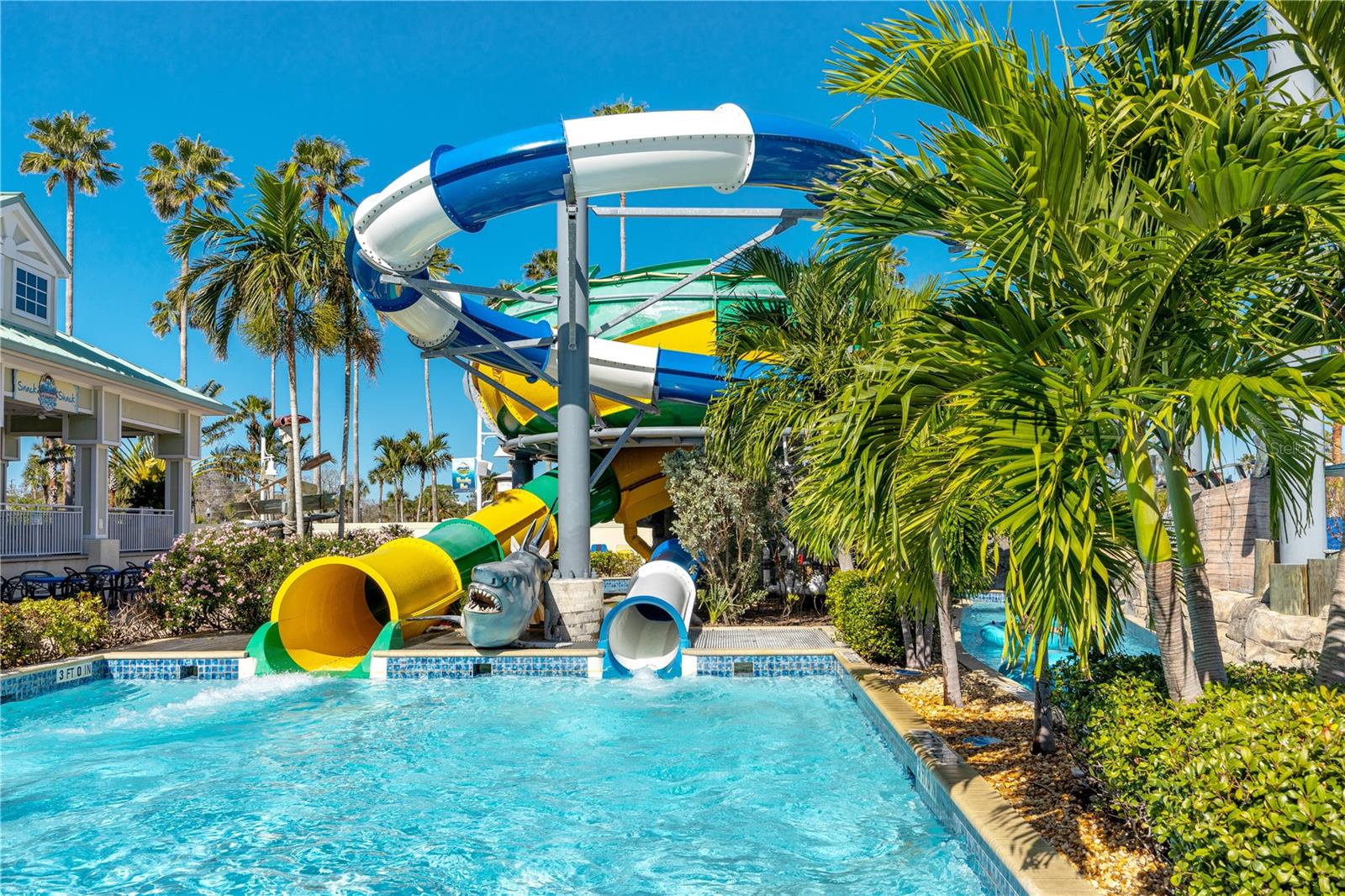 399 2nd St #217 Property Photo 37