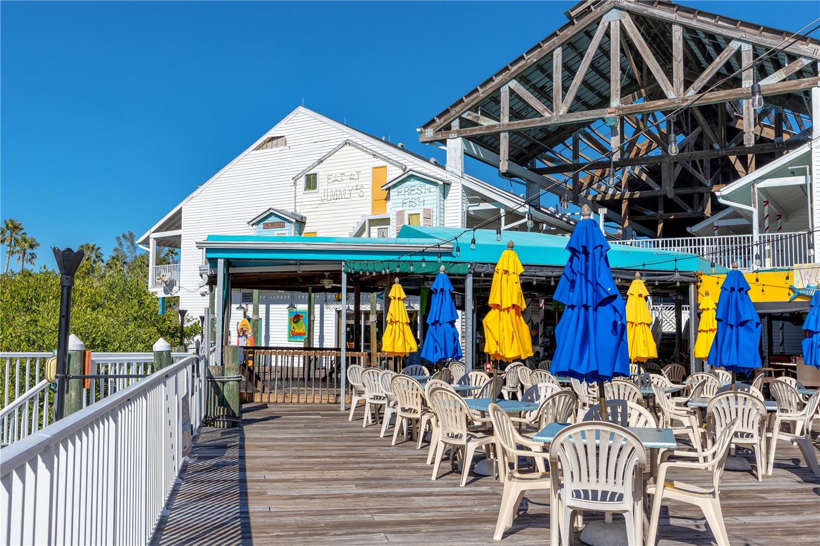 399 2nd St #217 Property Photo 42