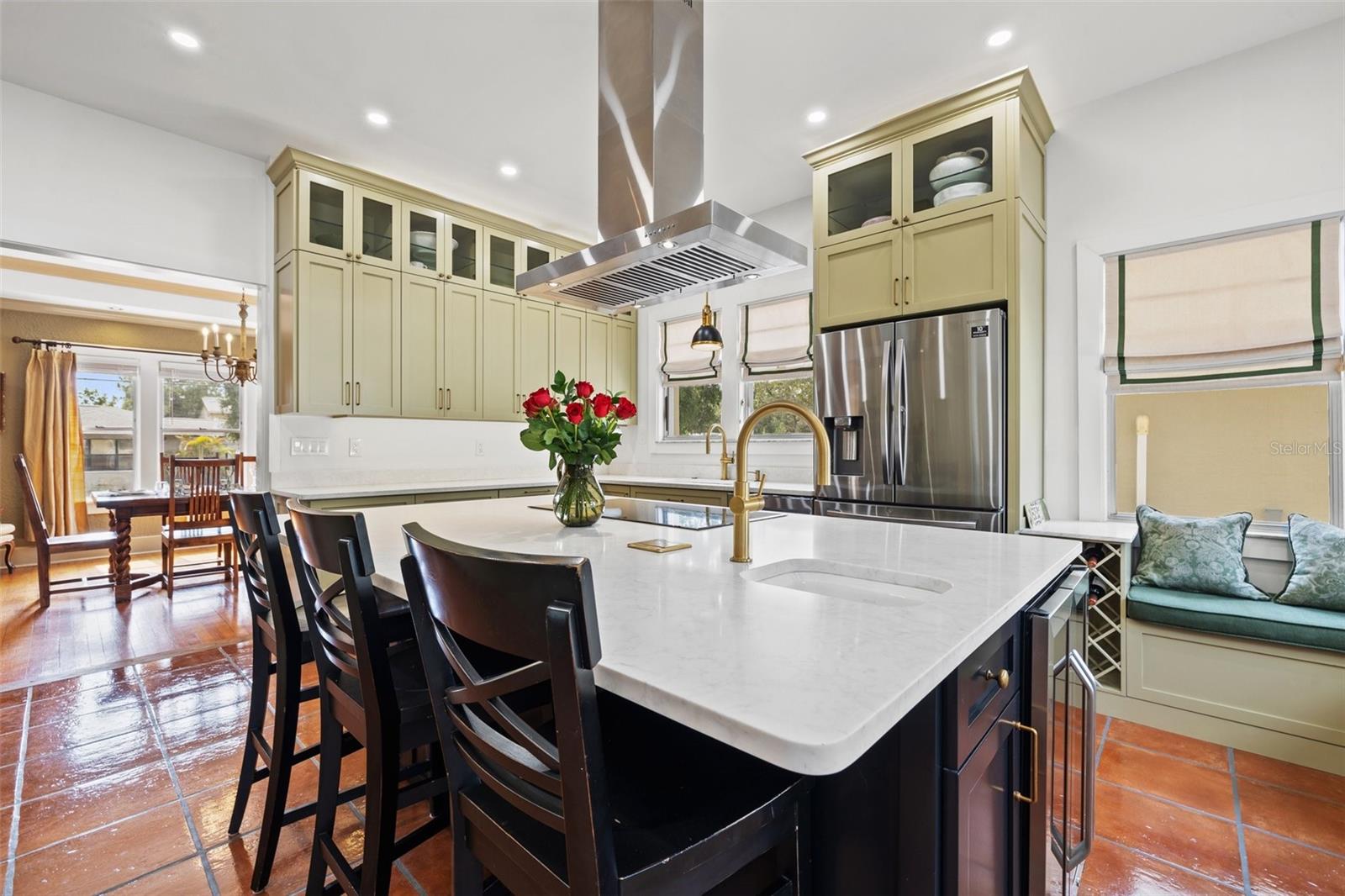 241 72nd St N Property Photo 9