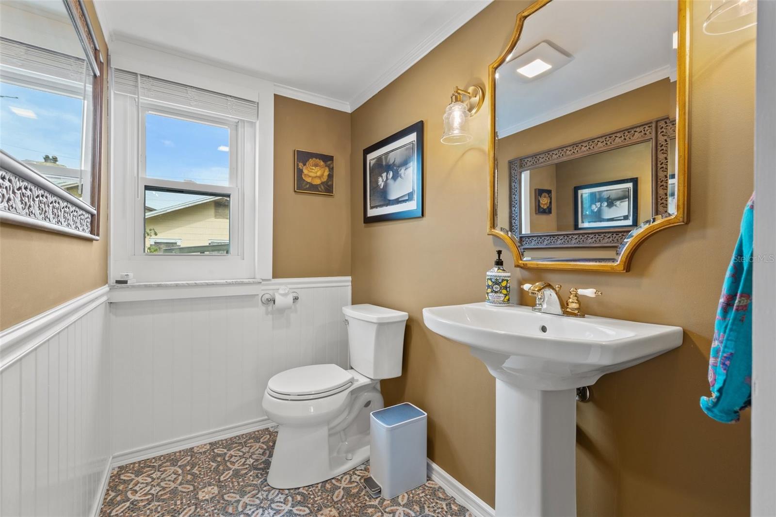 241 72nd St N Property Photo 27