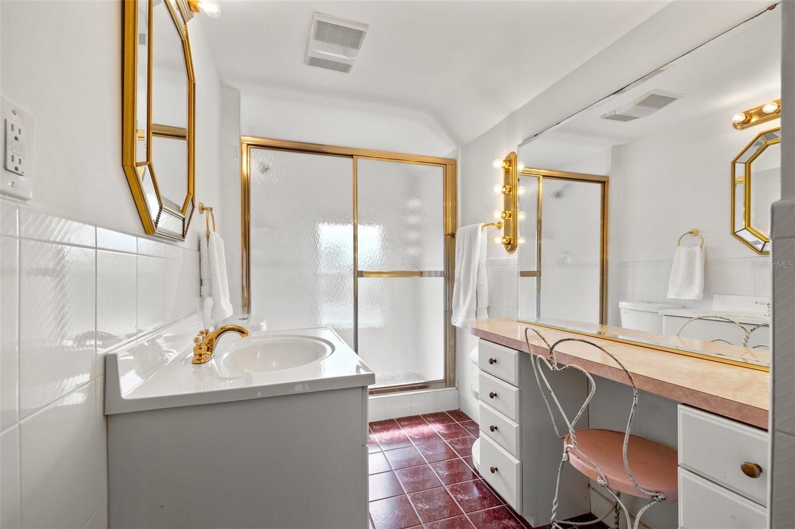 241 72nd St N Property Photo 40