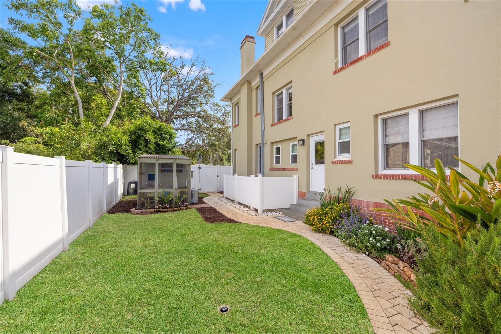 241 72nd St N Property Photo 44