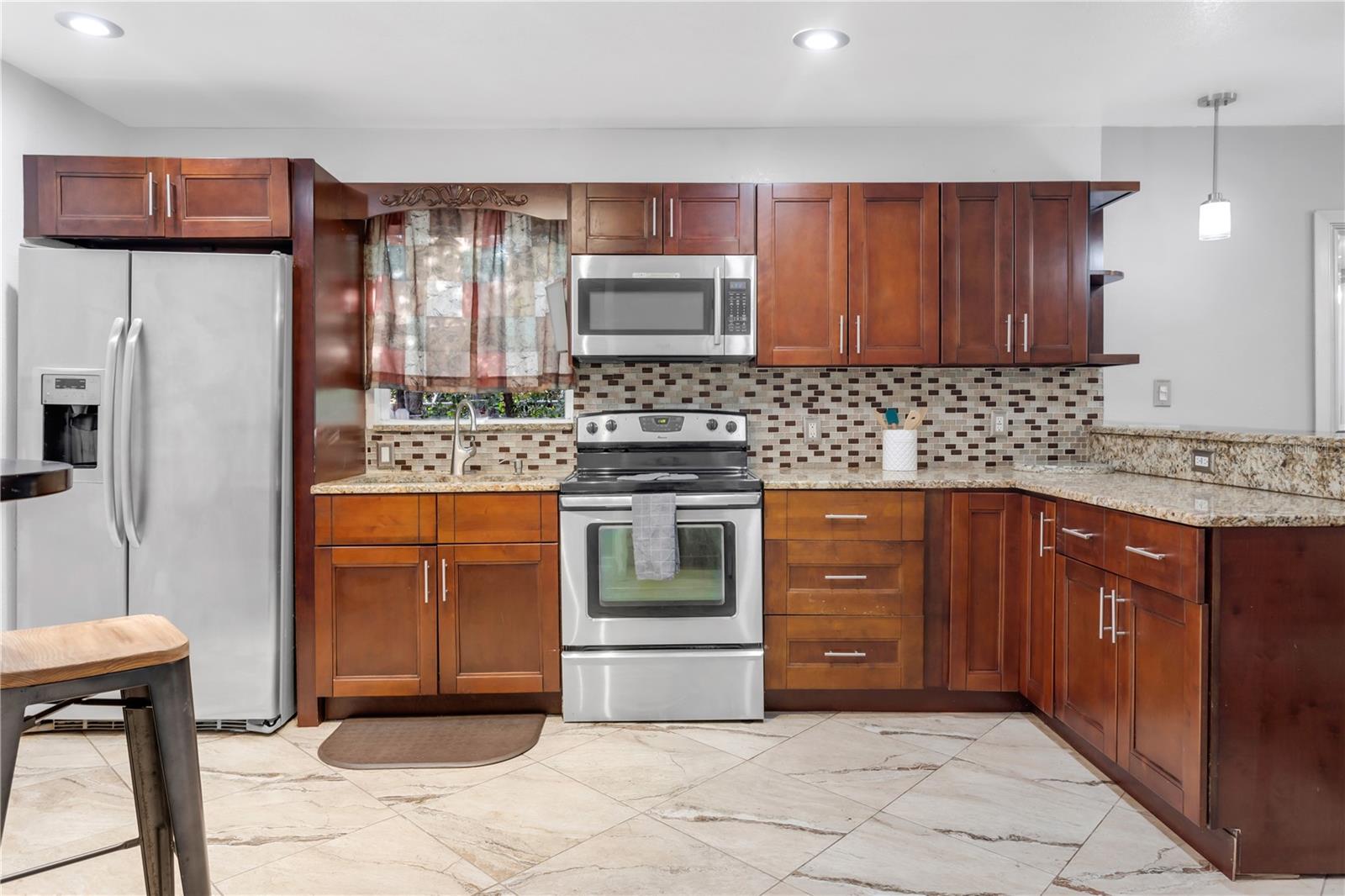 2916 W Crest Ave Property Photo 10