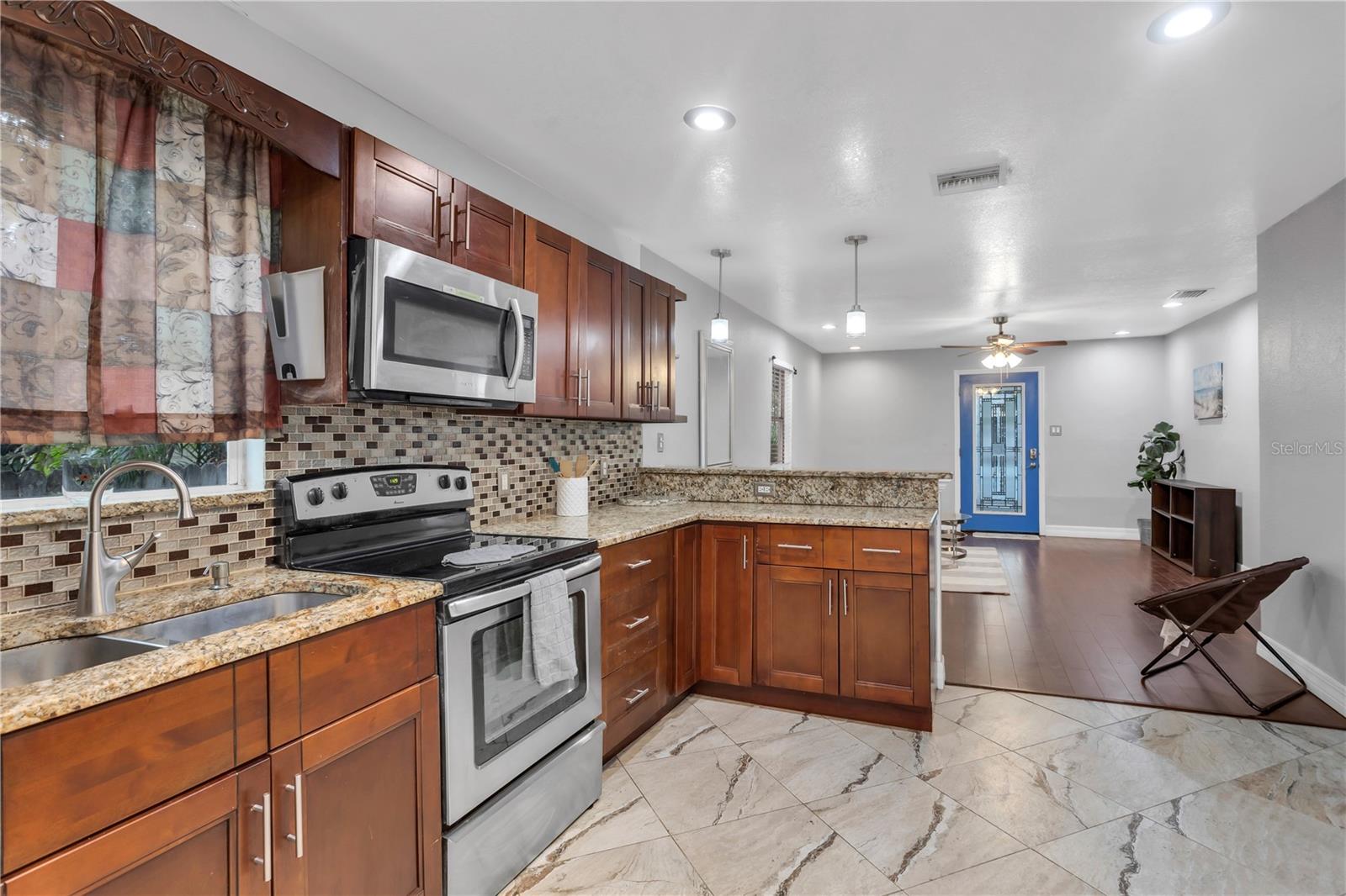 2916 W Crest Ave Property Photo 11