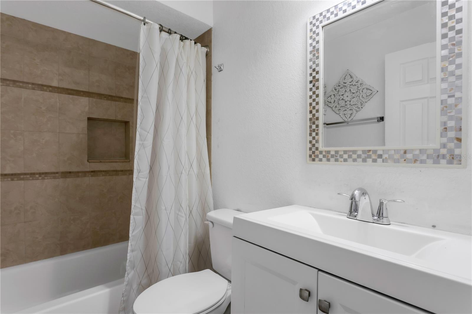 2916 W Crest Ave Property Photo 15