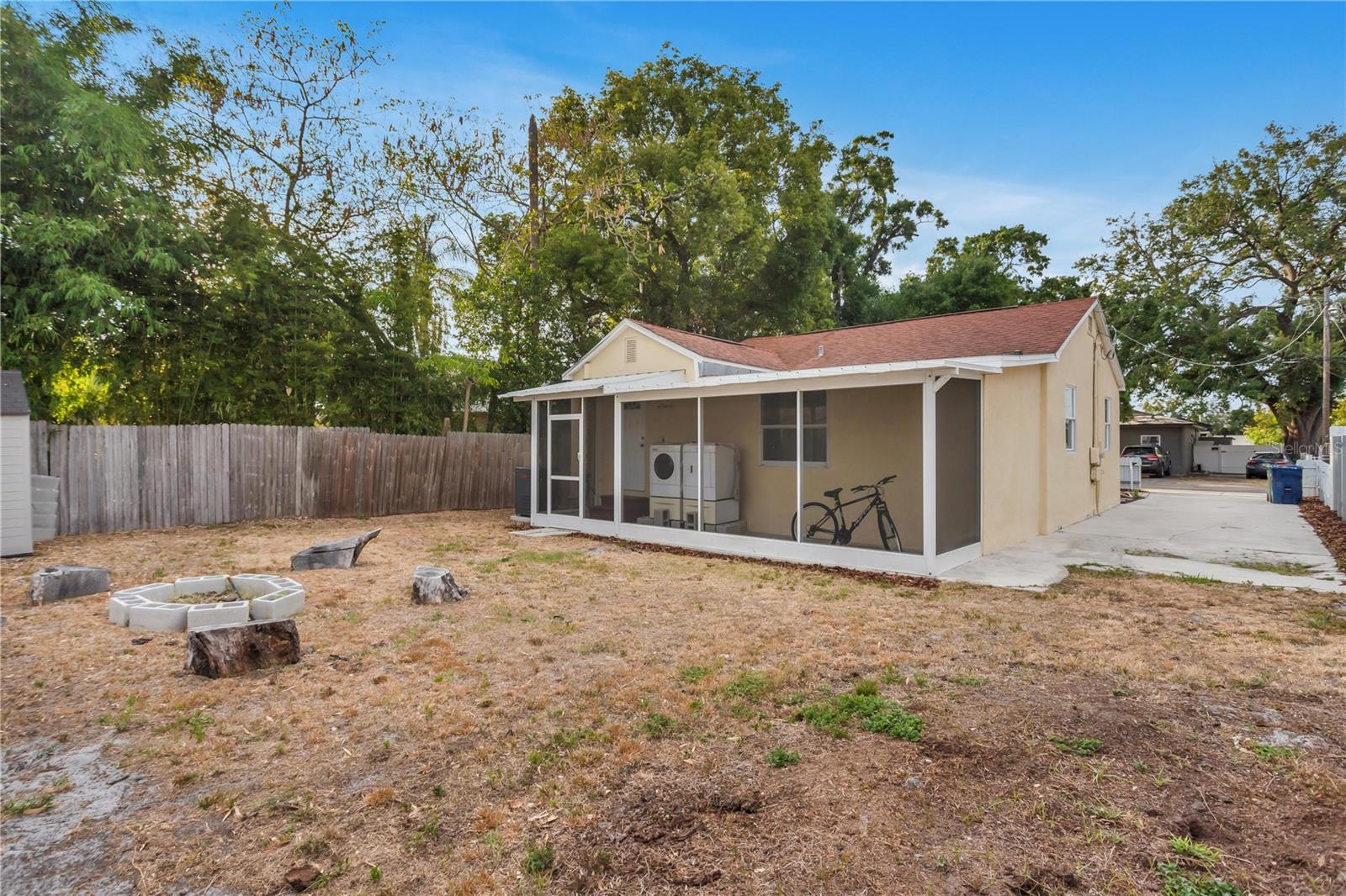 2916 W Crest Ave Property Photo 23