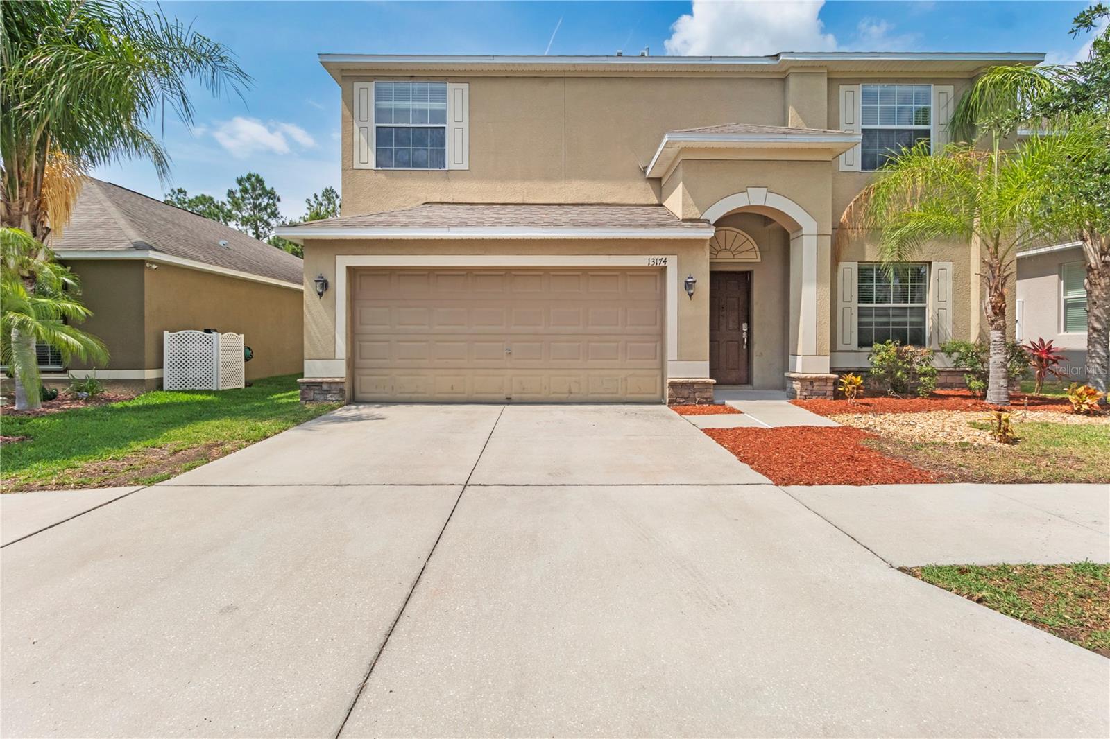 13174 Royal Pines Ave Property Photo
