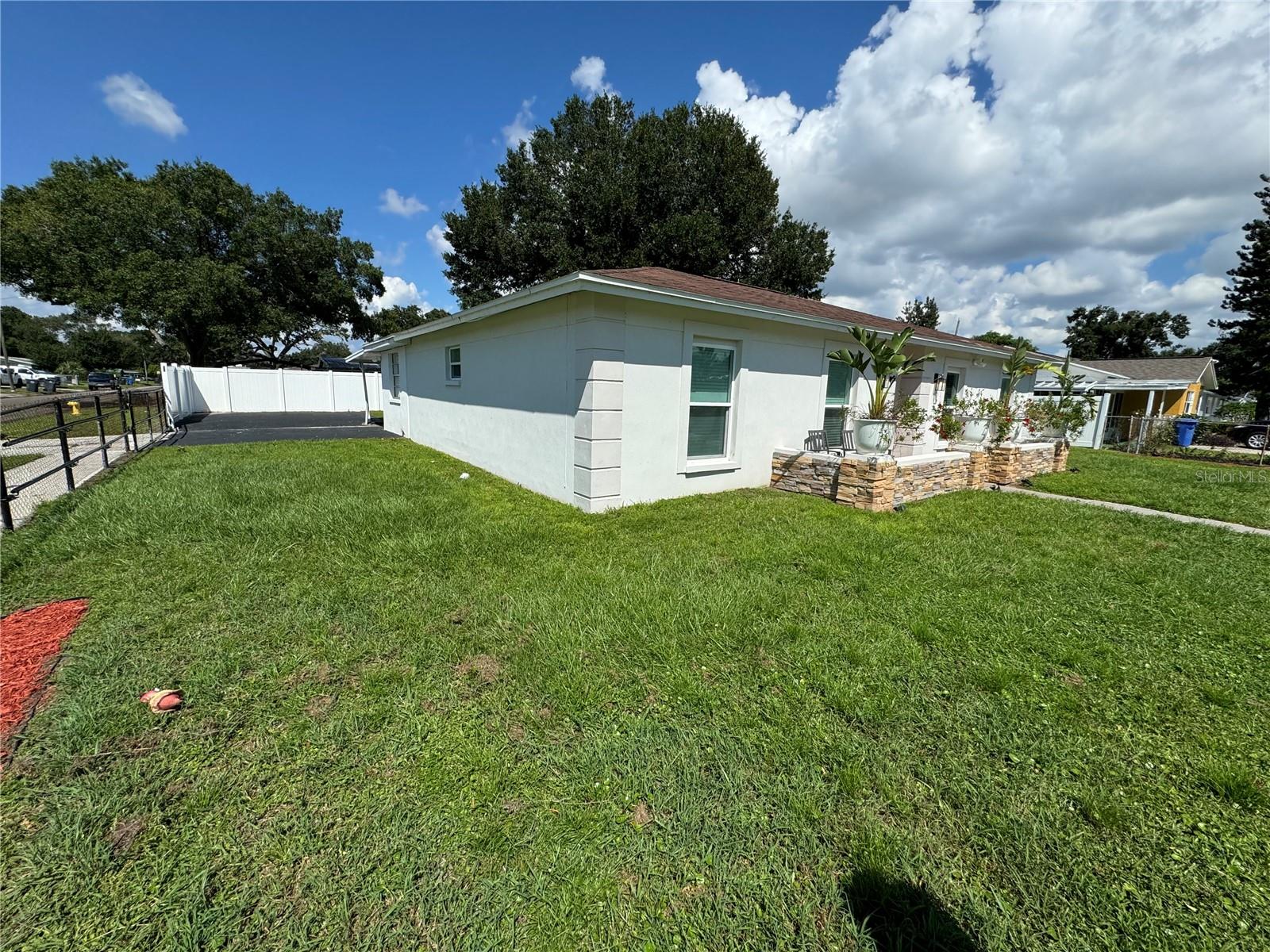 7102 Reindeer Rd Property Photo 3