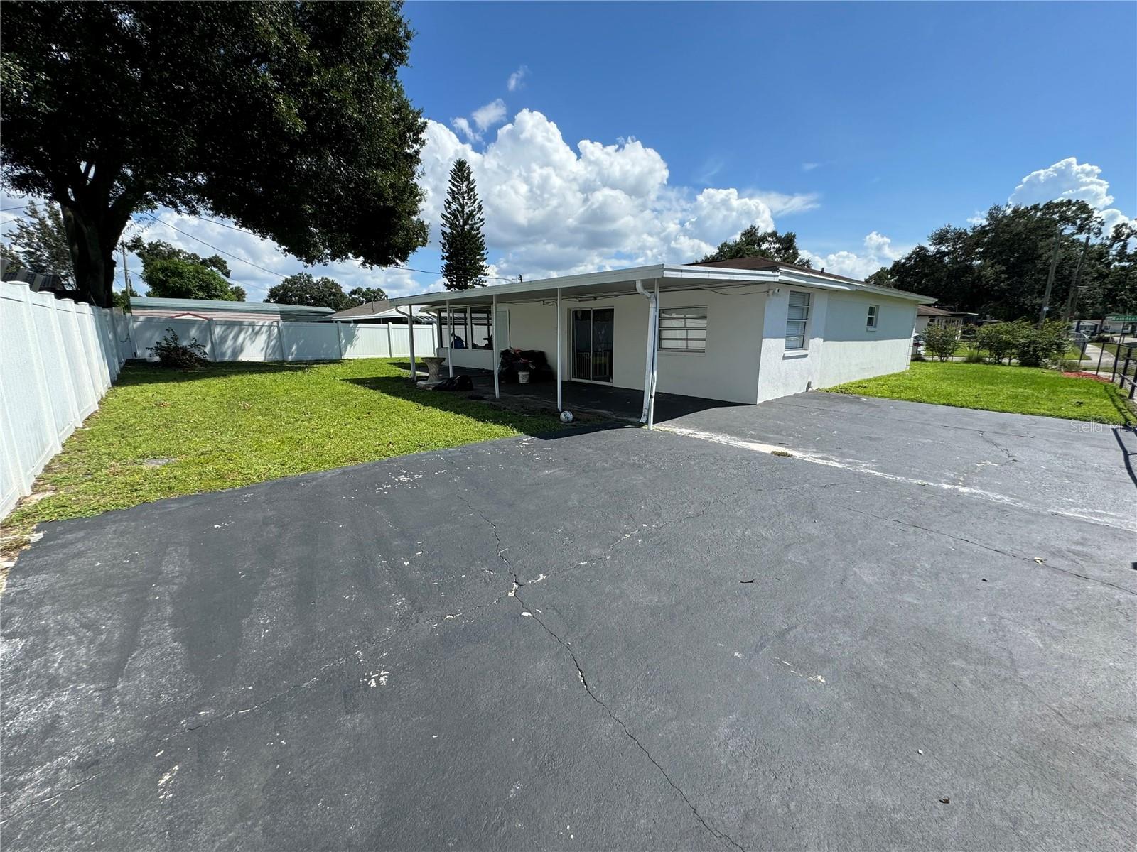 7102 Reindeer Rd Property Photo 4