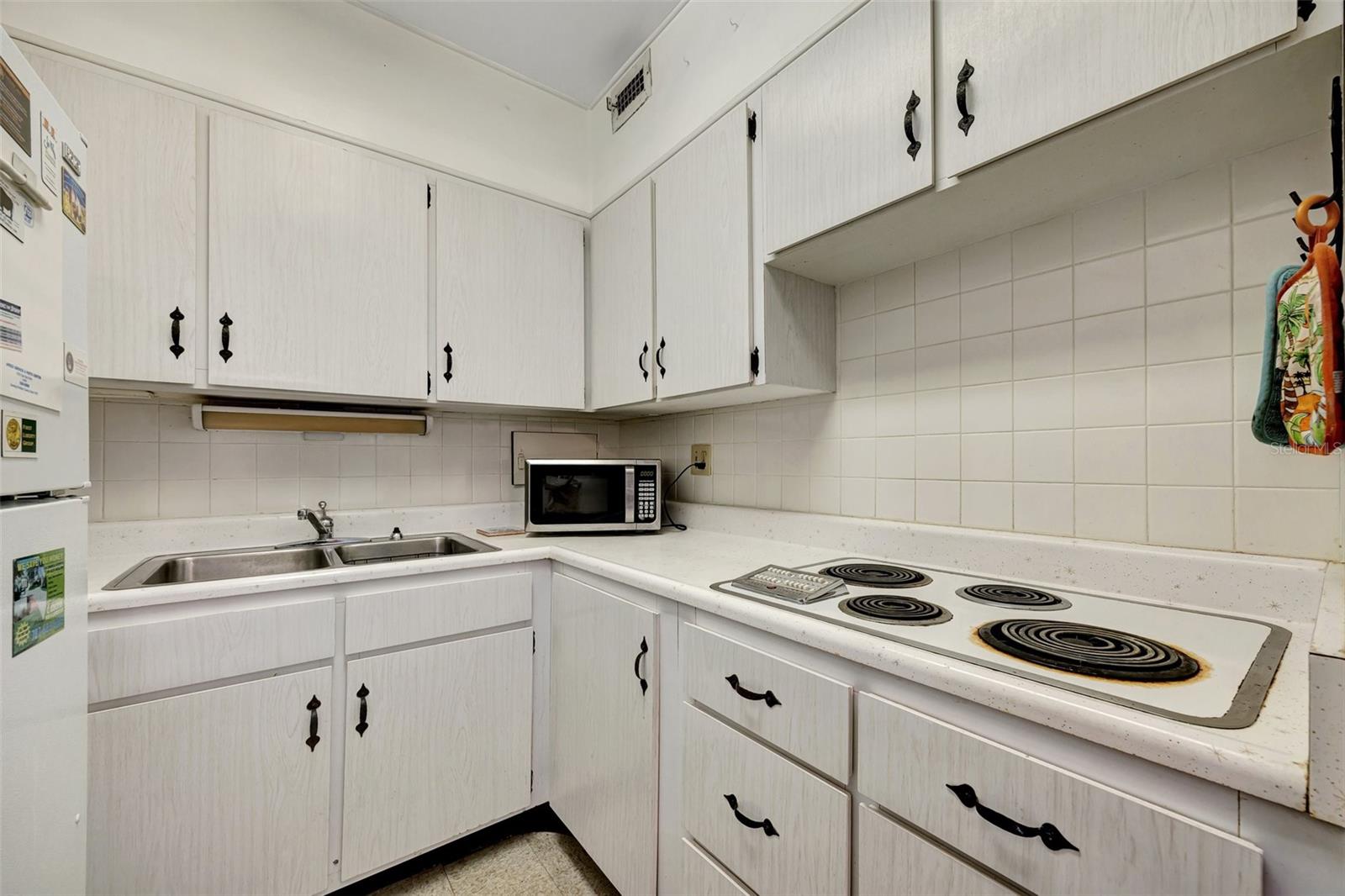 31 Island Way #1403 Property Photo 16
