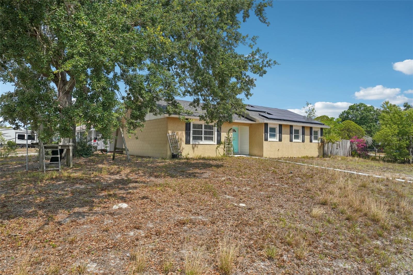 503 Holt Cir Property Photo 2