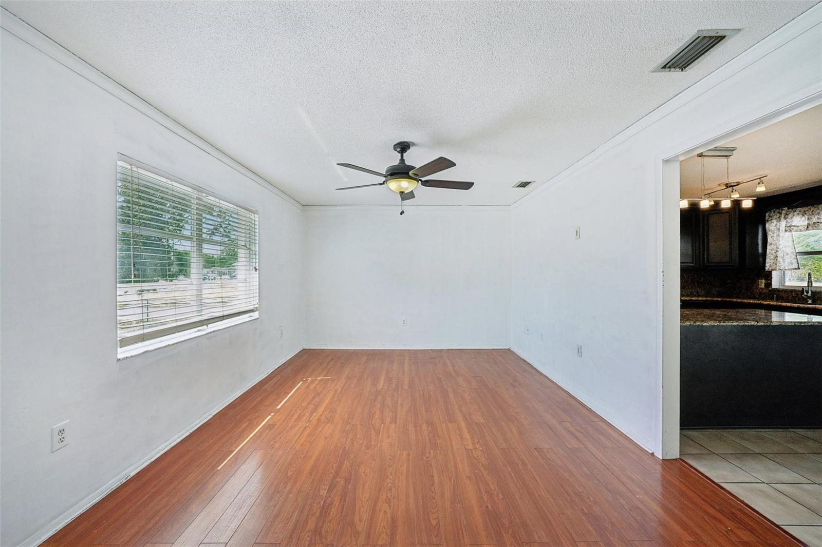 503 Holt Cir Property Photo 5