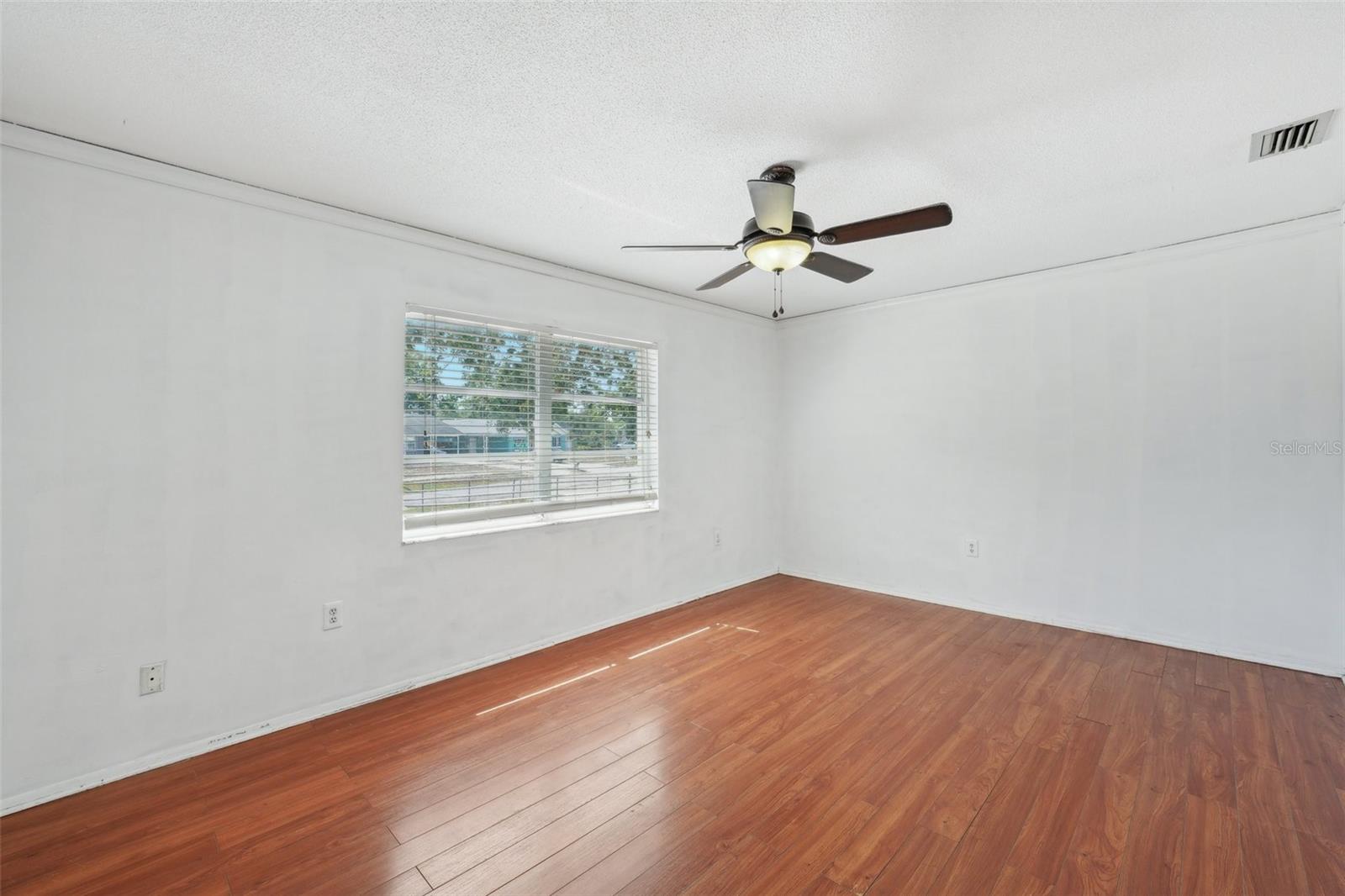 503 Holt Cir Property Photo 6