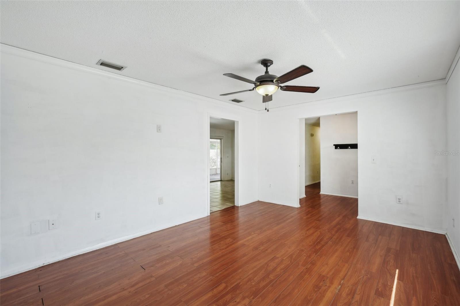 503 Holt Cir Property Photo 7