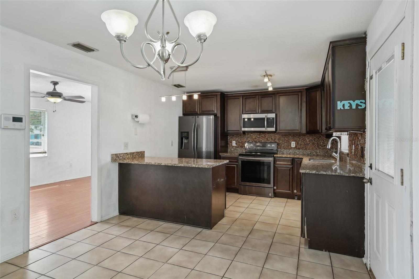 503 Holt Cir Property Photo 12