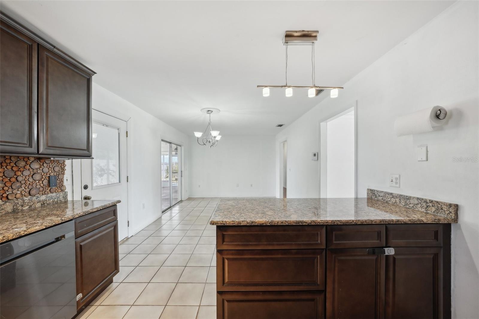 503 Holt Cir Property Photo 17