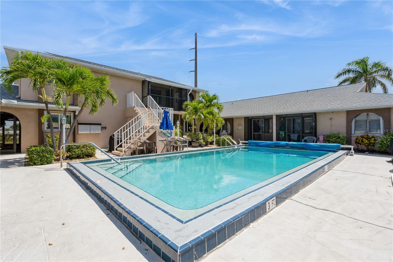 527 Cape Coral Pkwy W #4 Property Photo 1