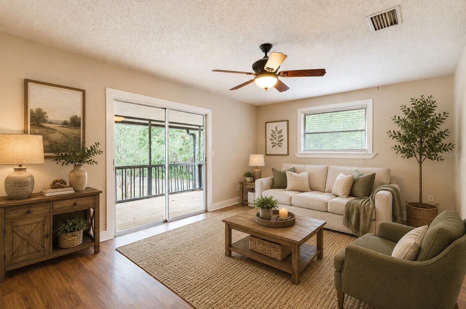 12311 Oakwood Dr Property Photo 18