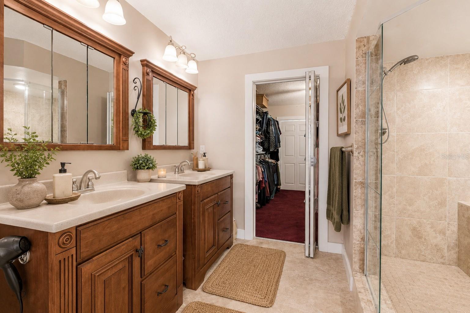 12311 Oakwood Dr Property Photo 19