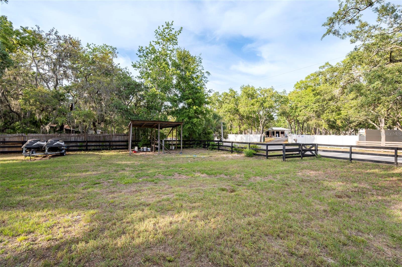 12311 Oakwood Dr Property Photo 49