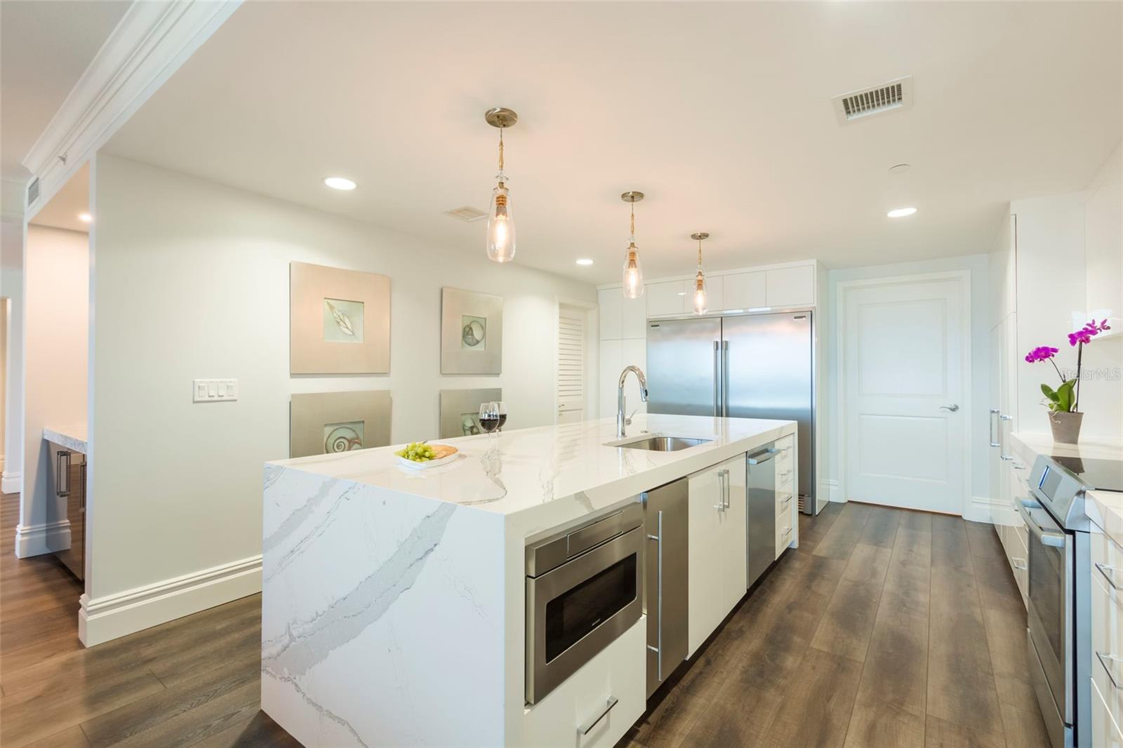301 S Gulfview Blvd #304 Property Photo 10
