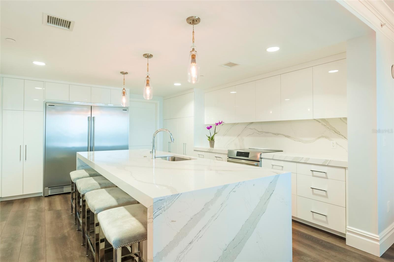 301 S Gulfview Blvd #304 Property Photo 13