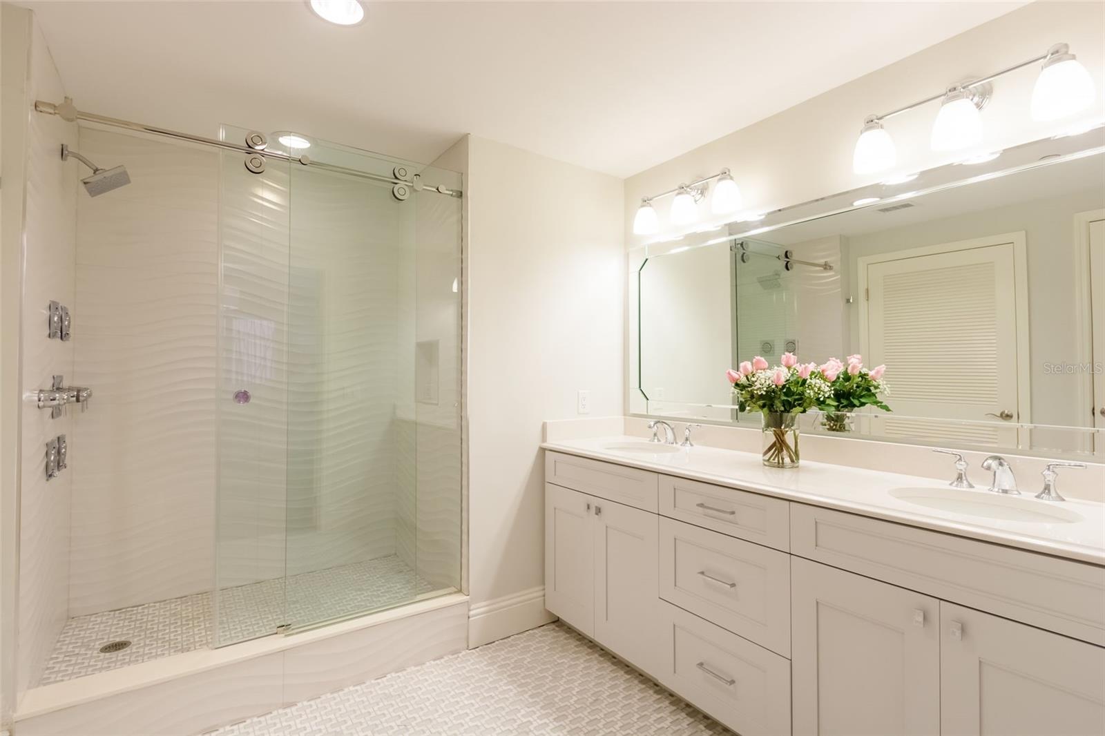 301 S Gulfview Blvd #304 Property Photo 39