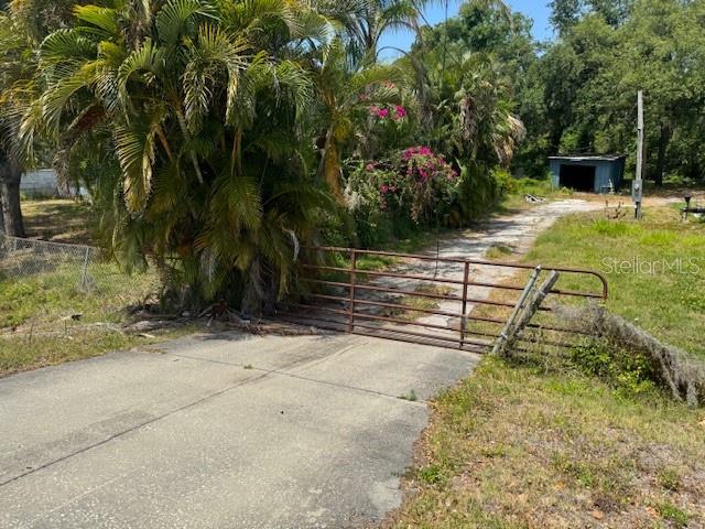 10709 E Bay Rd Property Photo 1