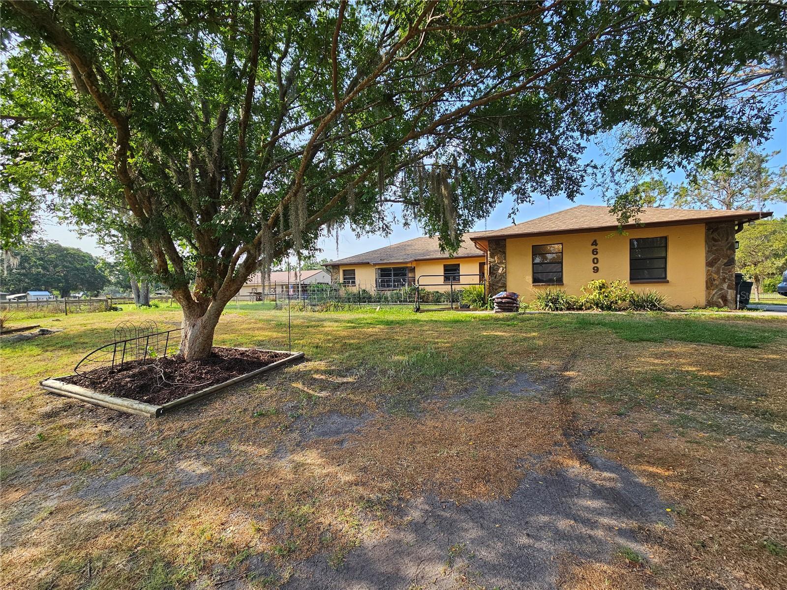 4609 Miley Rd Property Photo