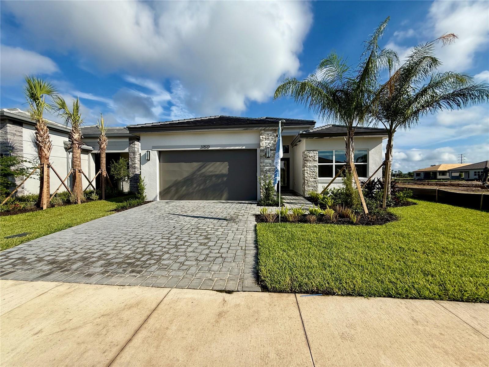 32523 Neroli St Property Photo 2
