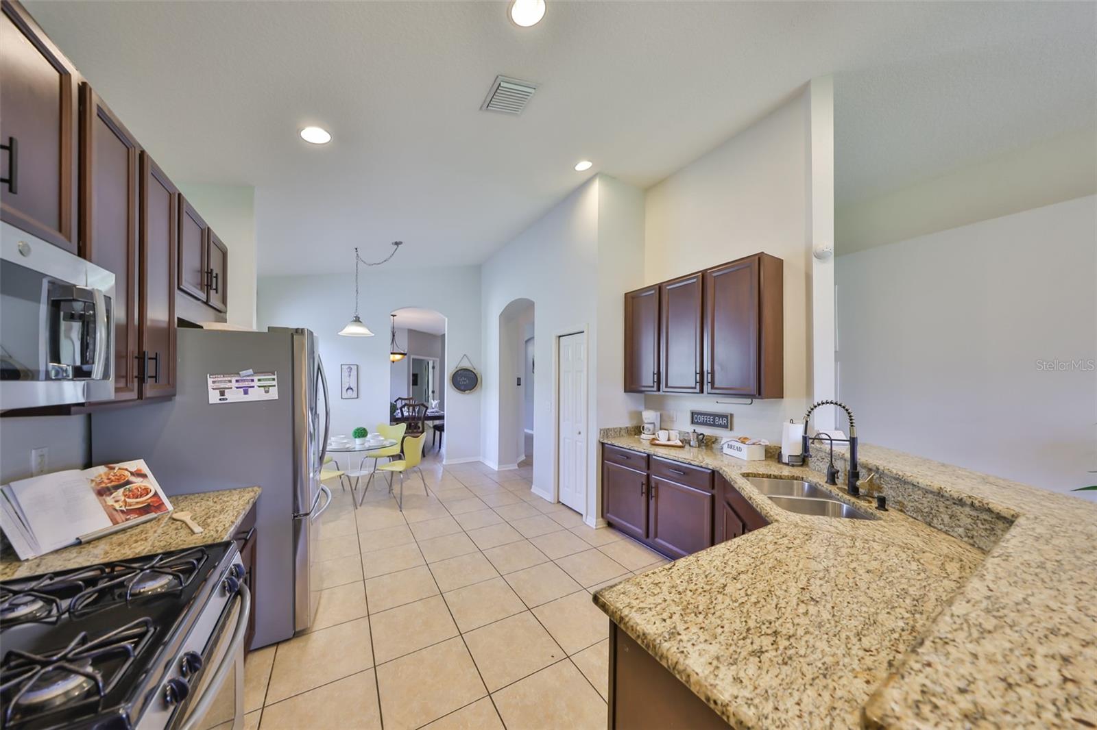 11408 Coventry Grove Cir Property Photo 22
