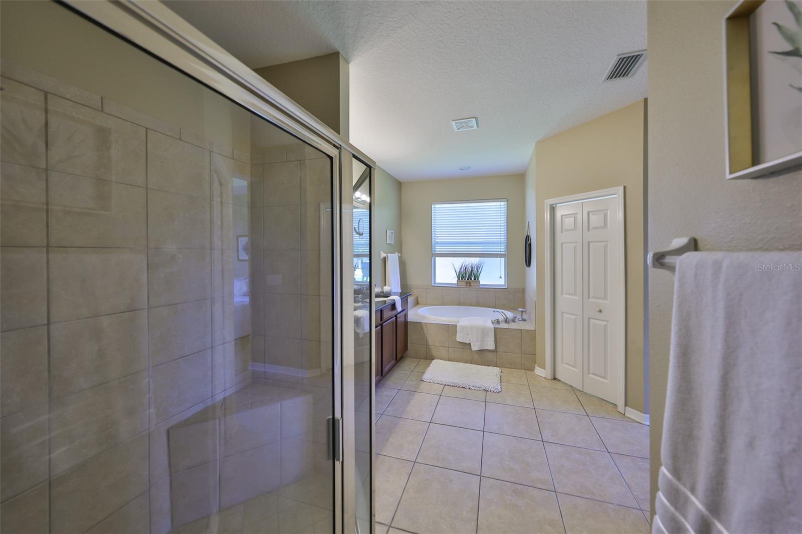 11408 Coventry Grove Cir Property Photo 34