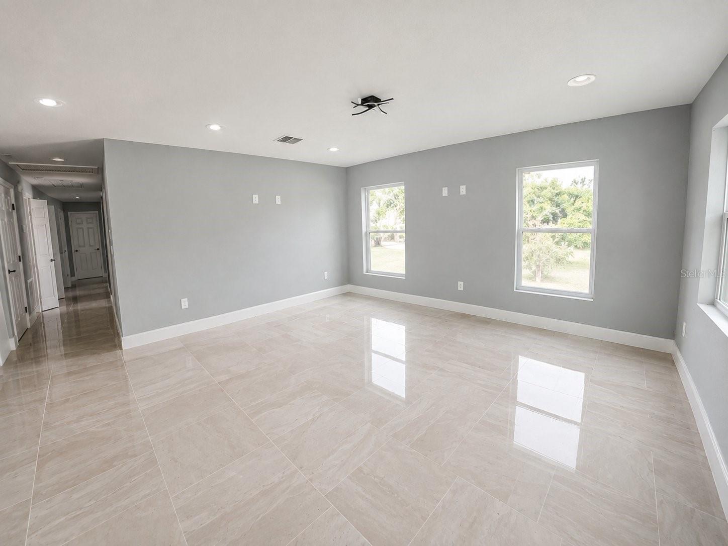 3704 Smith Tree St Property Photo 9
