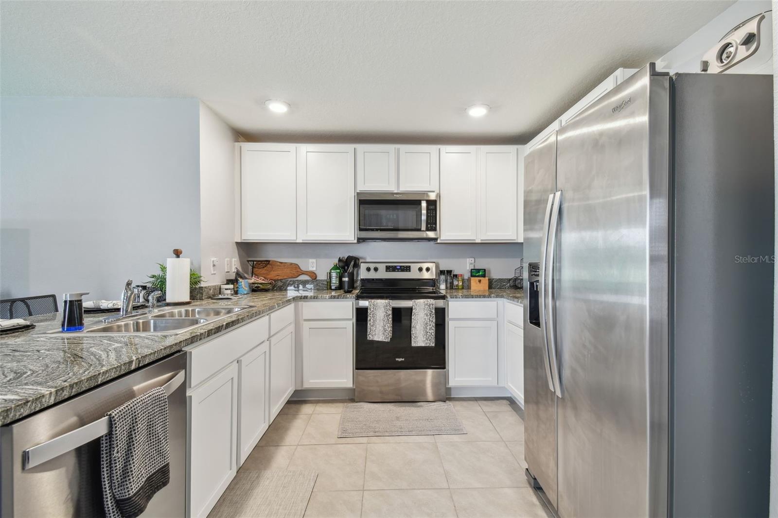 36673 Spanish Rose Dr Property Photo 6