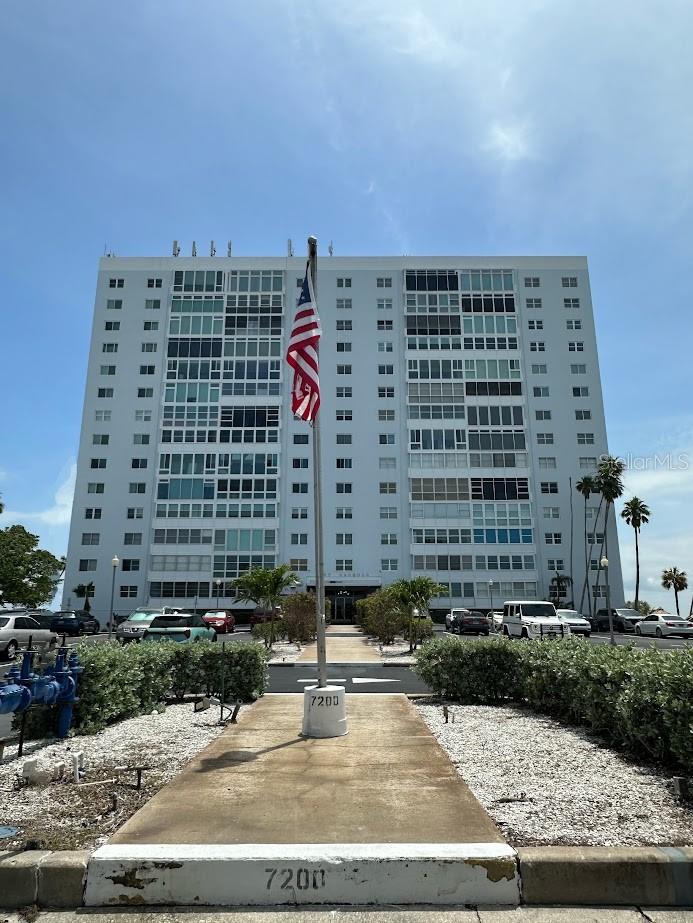 7200 Sunshine Skyway Ln S #2e Property Photo