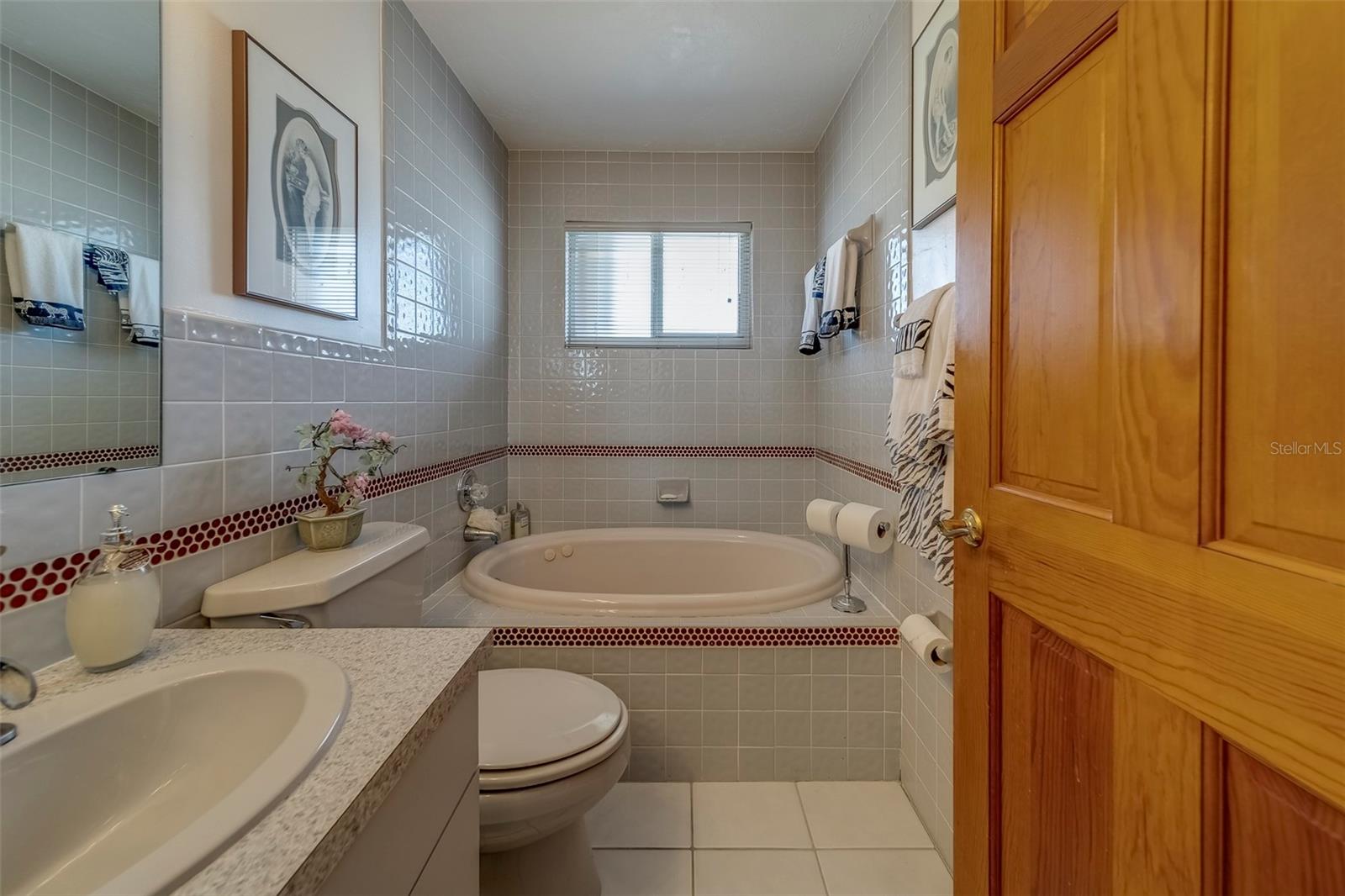17606 Lee Ave Property Photo 60
