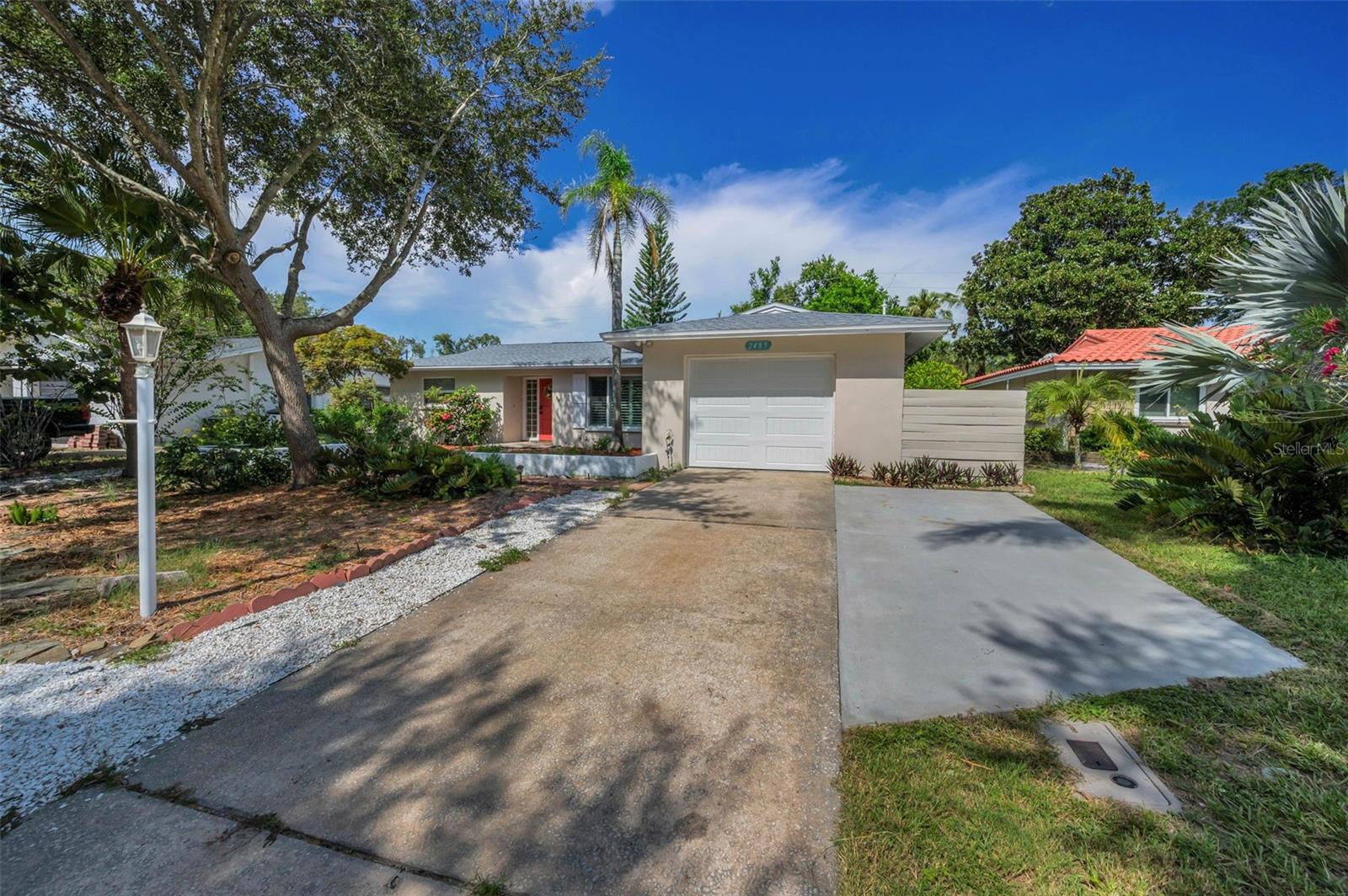 2485 Indigo Dr Property Photo 6