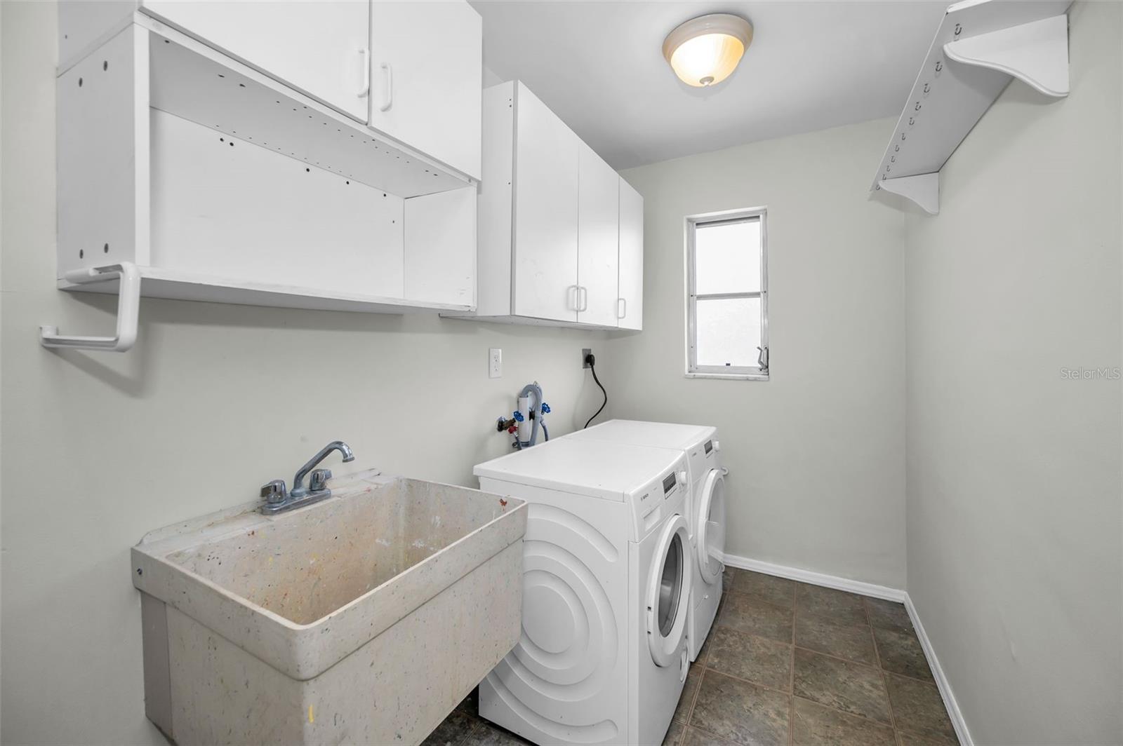 2485 Indigo Dr Property Photo 37