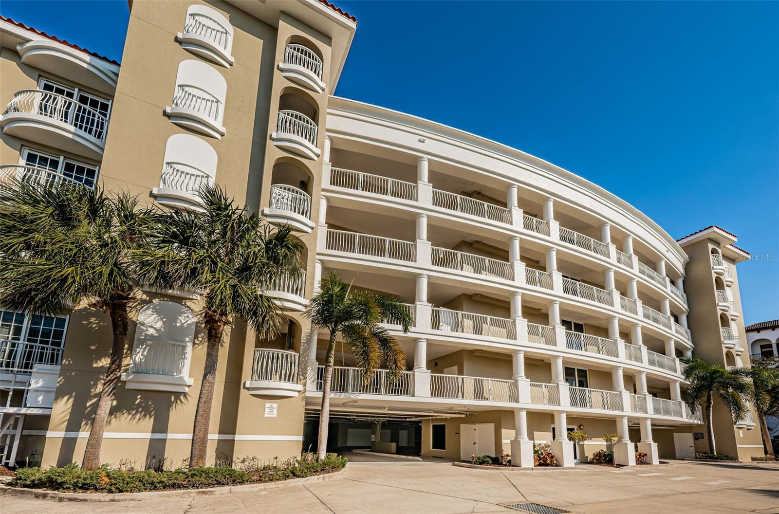 3805 Gulf Blvd #504 Property Photo 6