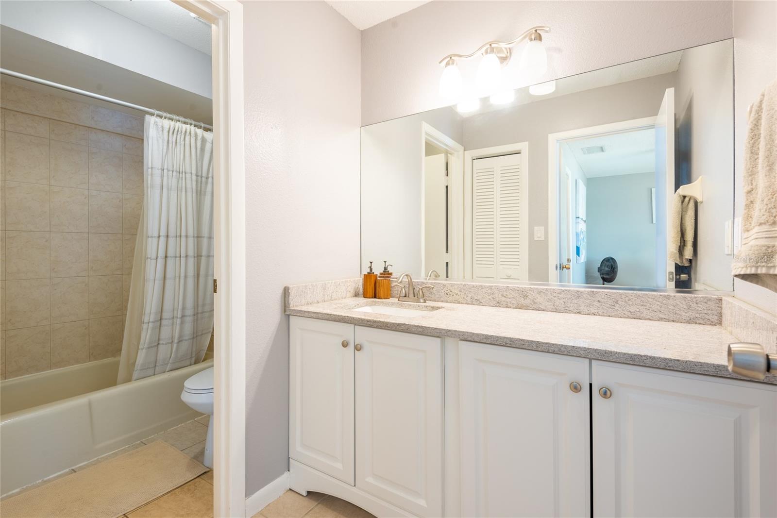 2643 St Josephs Dr W Property Photo 25