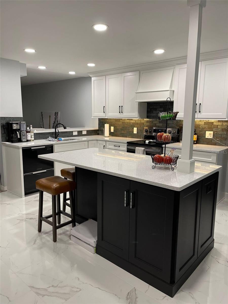 2533 Dolly Bay Dr #203 Property Photo 10