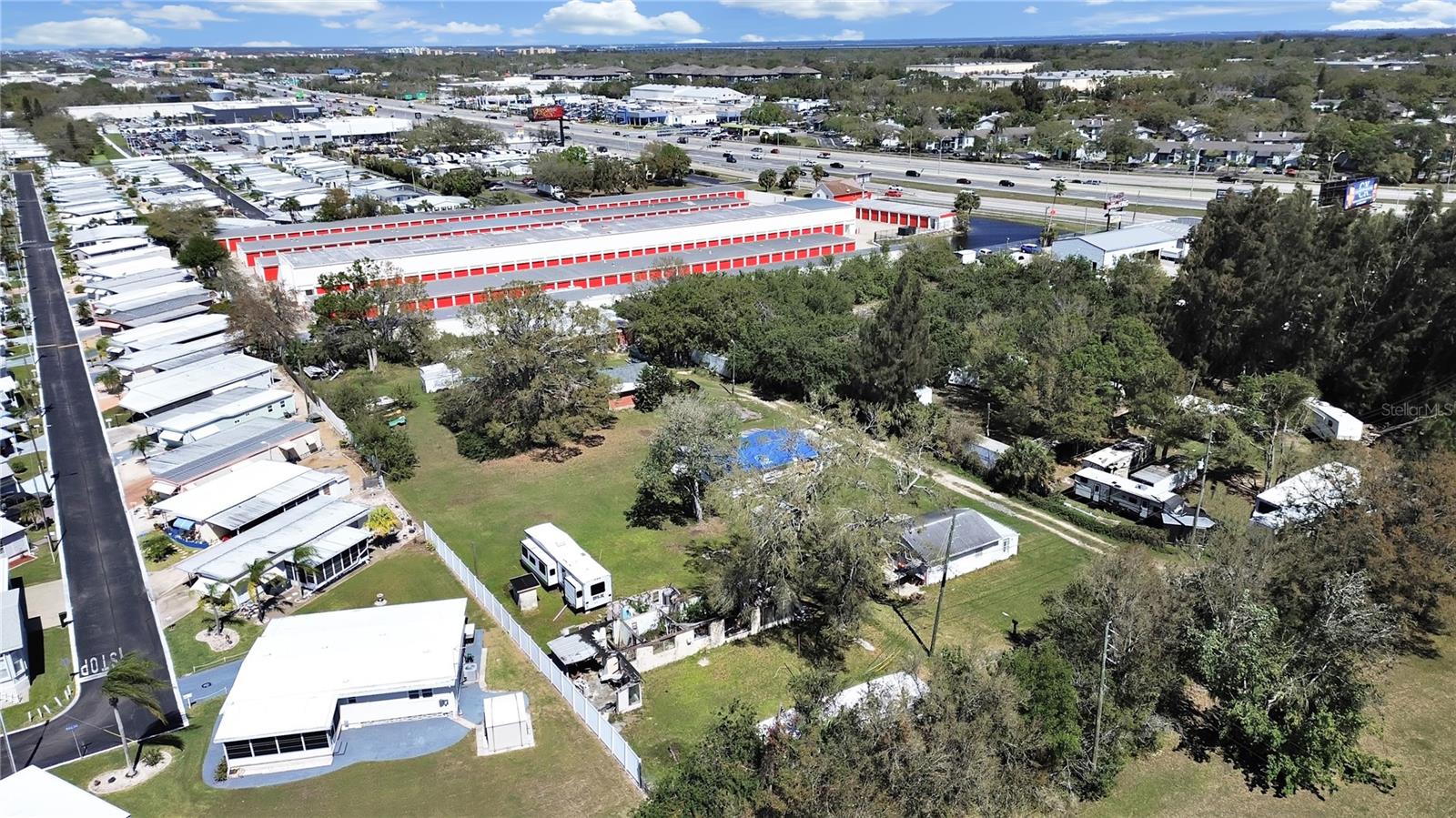 6673 146th Ave N Property Photo 3