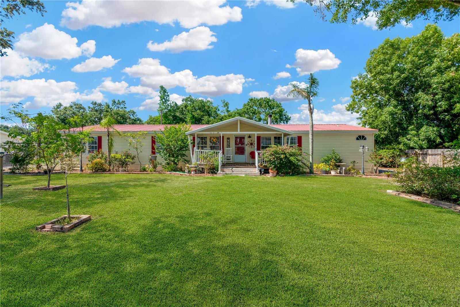 4716 Summerall Rd Property Photo 1