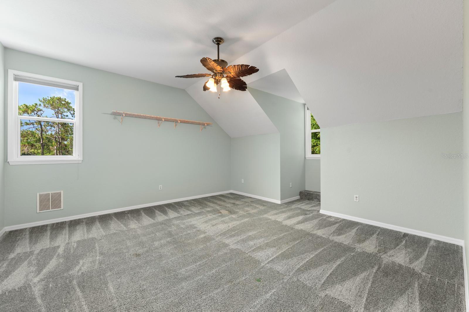 6915 215th St E Property Photo 15