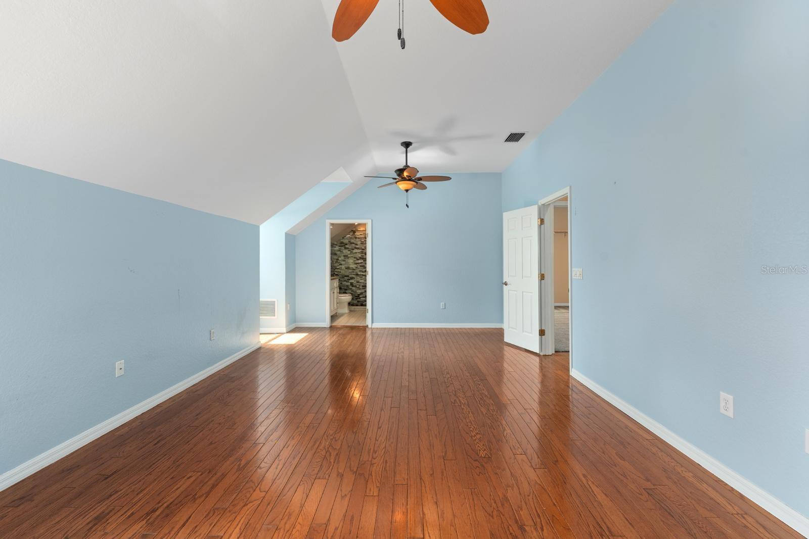 6915 215th St E Property Photo 18