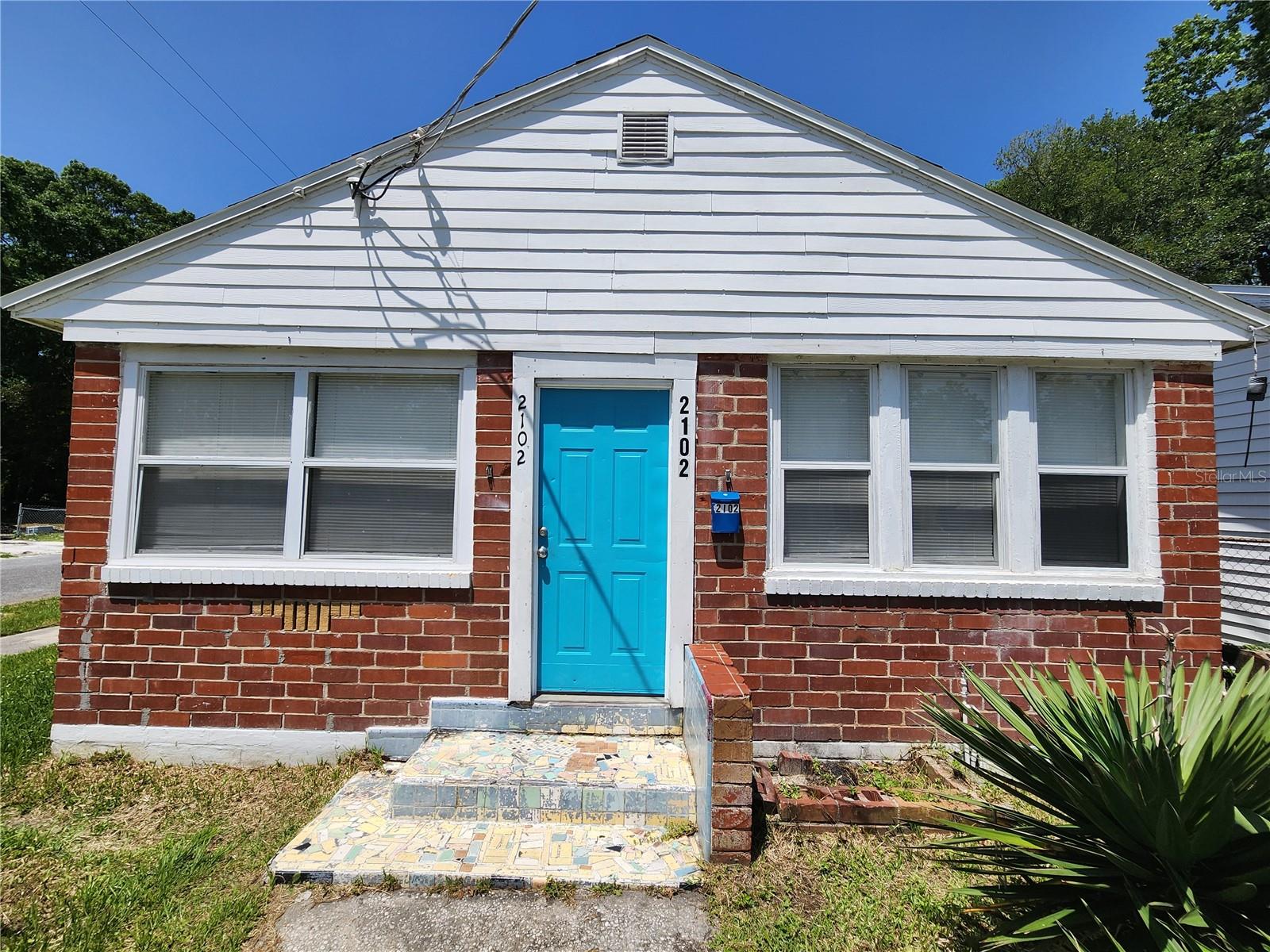 2102 Pullman Ave Property Photo 1