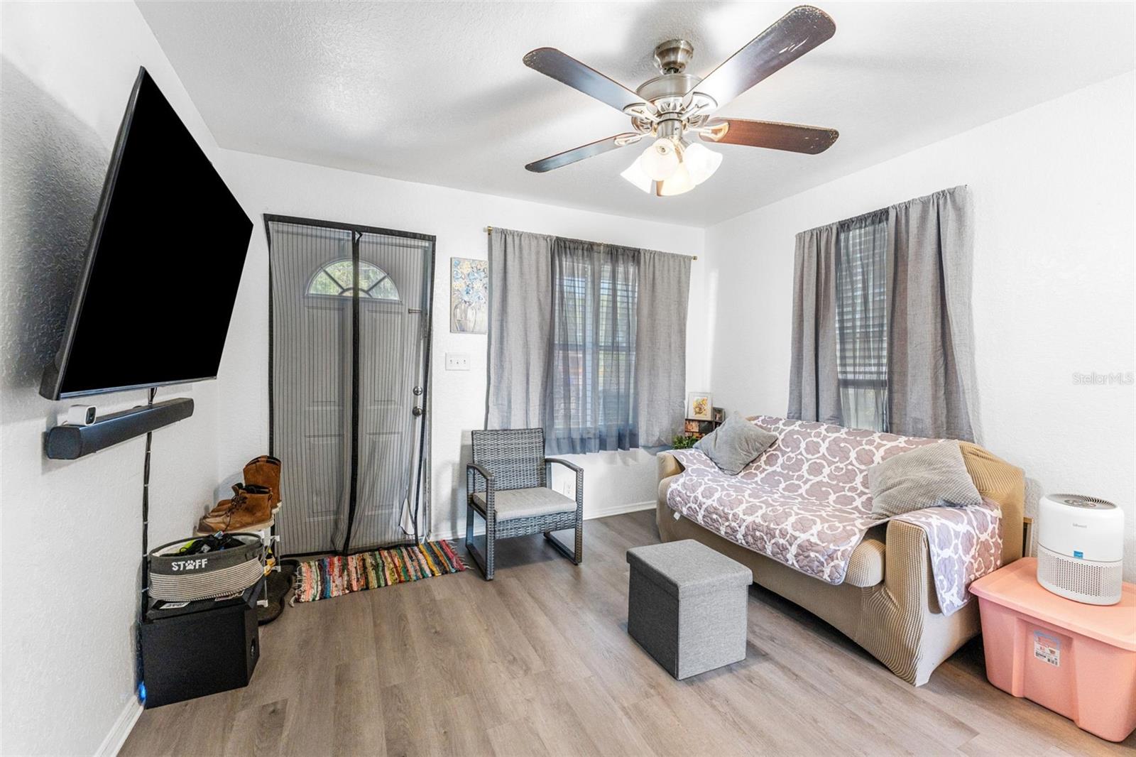 652 N Jackson St Property Photo 9