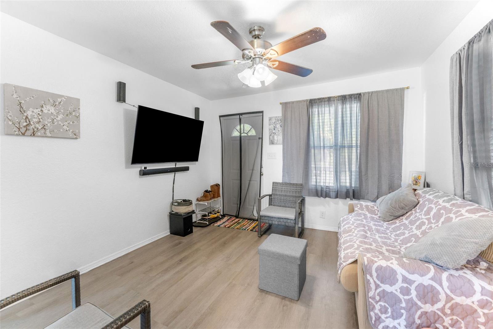 652 N Jackson St Property Photo 10