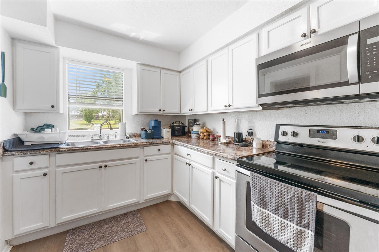 652 N Jackson St Property Photo 13